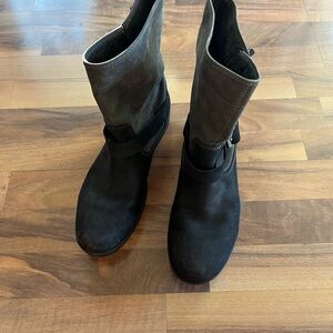 Columbia Black and Gray leather Elsa Women's Boots Size 11